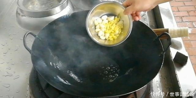 大厨将羊肉加这个一起烧,简单易学,香辣开胃,好吃停不住嘴!