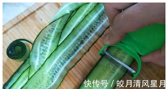 做法|鸡蛋新吃法，不油煎不清炒，自从学会这做法，家里鸡蛋不够吃！