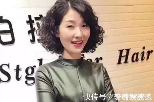 烫发|50岁女人烫发最好避开这三种发型,老气更没气质,而且还不好打理