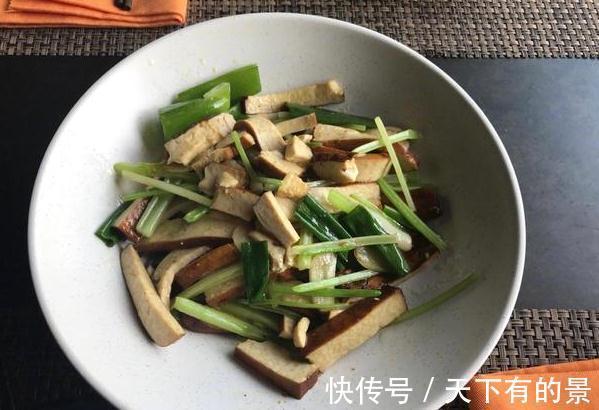 孙红雷晒工作餐看着真过瘾，每道菜都超有食欲，隔着屏幕流口水