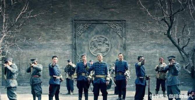 当年|当年他将溥仪赶出紫禁城,多年后仇人故宫再遇,溥仪说了一句话!