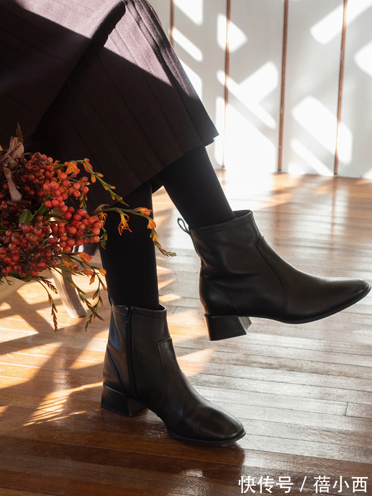 踝靴 新年买鞋子太纠结?有这3双搭配就够了:乐福鞋、齐踝靴、粗跟靴