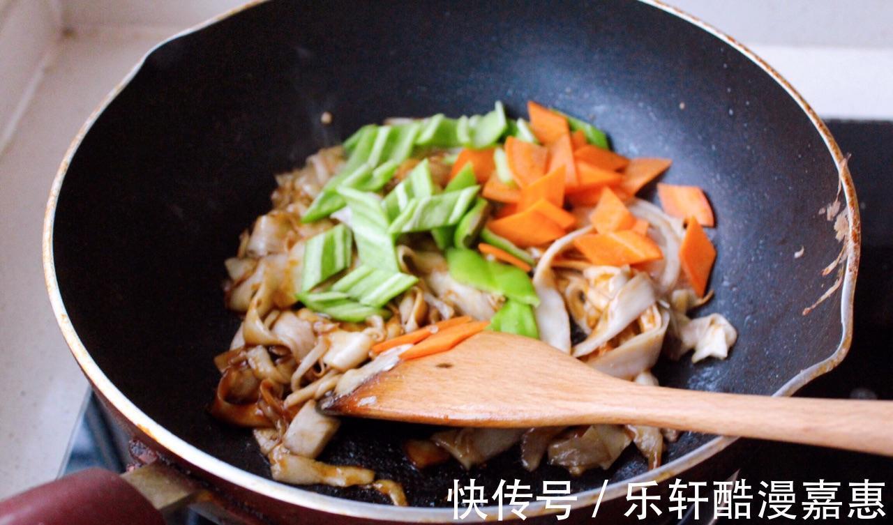 杏鲍菇|孜然青椒杏鲍菇,美味下饭菜,做法简单