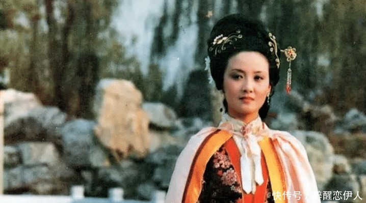 宝玉|王熙凤如此精明,为何拿戏子取笑林黛玉她比宝玉更懂黛玉!