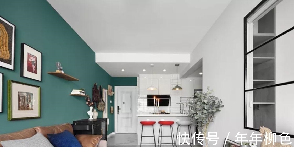 实用|小户型别再瞎装!如今流行“不买”餐桌,隔墙改玻璃隔断,太实用