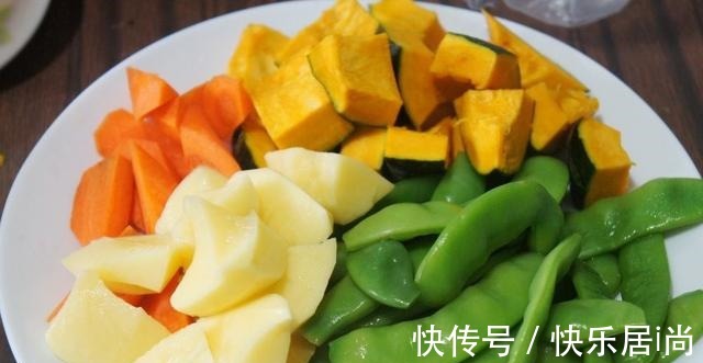 土豆|大丰收,东北特受欢迎的菜,经典又接地气,出锅瞬间征服你的胃!