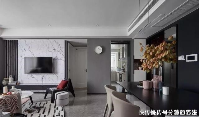 背景墙|新房终于完工，一进门就被电视墙迷住，飘窗不是一般的漂亮！晒晒！