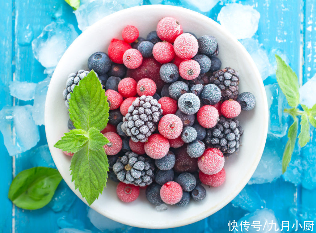 夏天|夏天吃“冻水果”，首推这4种，比吃冰糕强多了，只清爽，不太凉