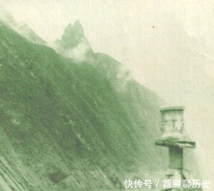 老照片 70年代的长江巫山十二峰 神态各异风景秀丽