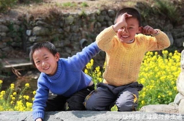 缺点|男孩子有这2个“缺点”,家长不用管,长大后会越来越有出息!