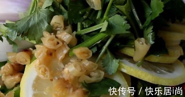 想吃柠檬鸡爪不用买，在家做，酸辣入味，筋道Q弹，一次1斤不够吃！