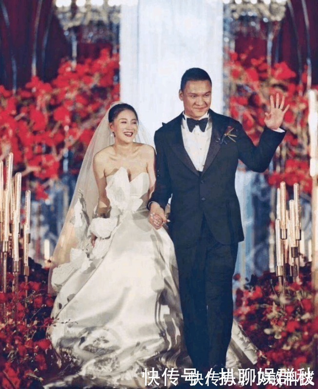 昔日《好声音》亚军,今嫁给爱奇艺总裁,伴娘吉克隽逸却抢尽风头