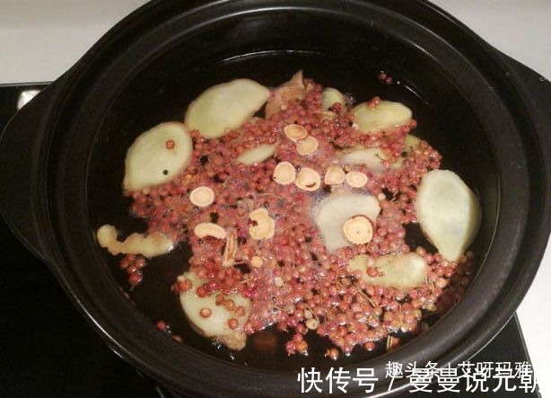 养颜|生姜两片熬水，饭后一杯排毒祛湿养颜治失眠，体重一天一个样