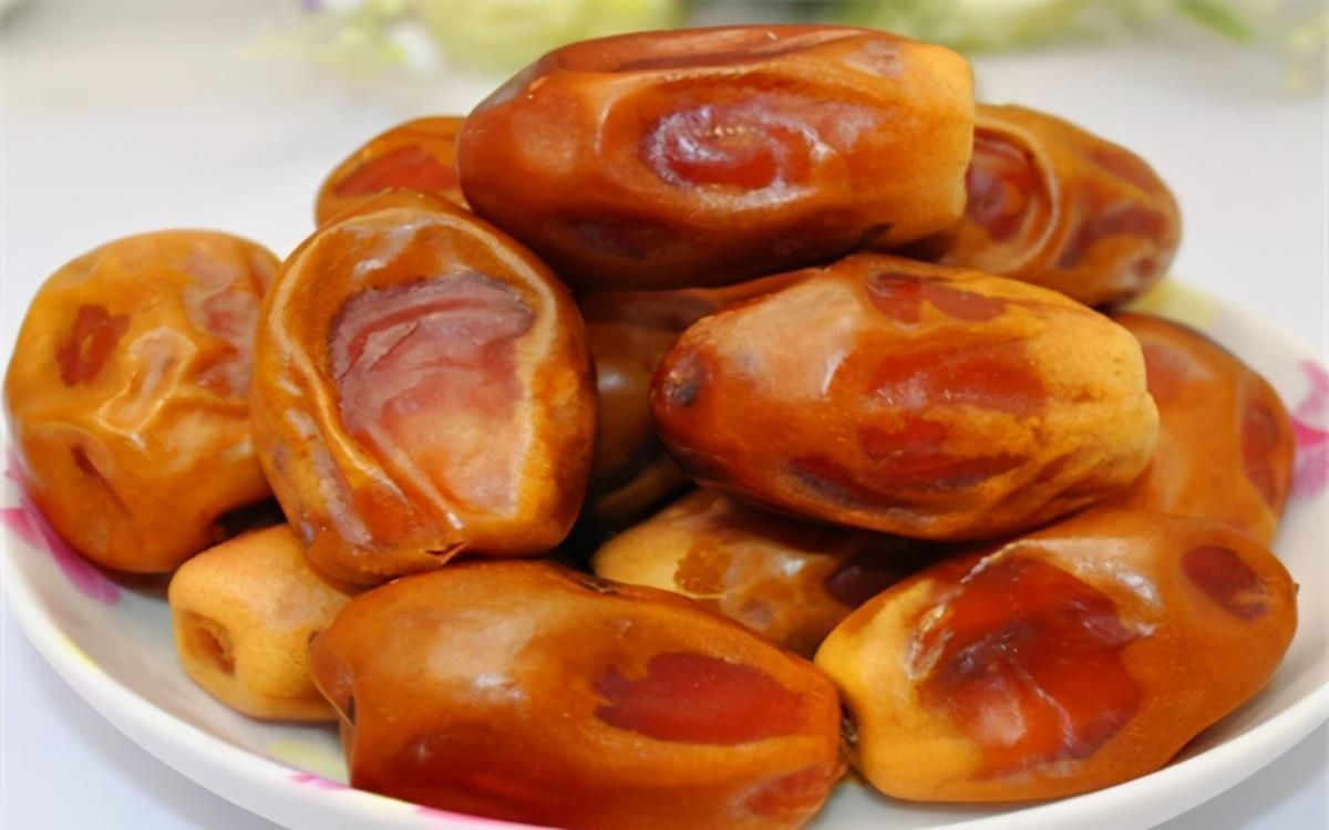 苹果|人到中年常吃3种食物,刮油消脂,排毒清肠,营养又瘦身