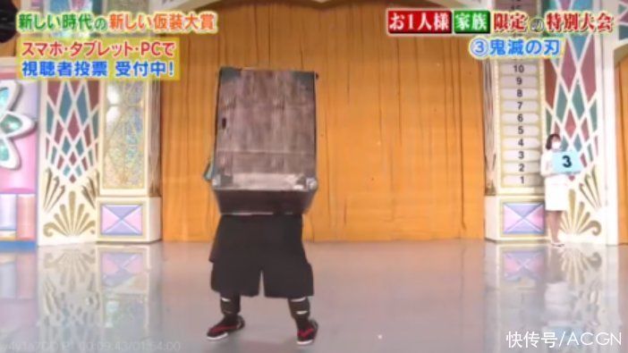 禰豆子|大佬背著妹子cos鬼滅之刃,腰都壓彎了,手上青筋都起來了