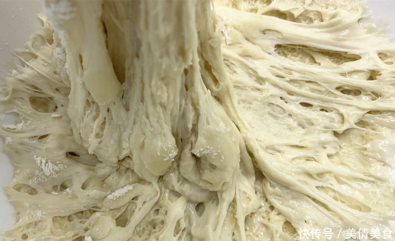 发面时,别用酵母和泡打粉了!用它发酵,6分钟发满盆,面还更香