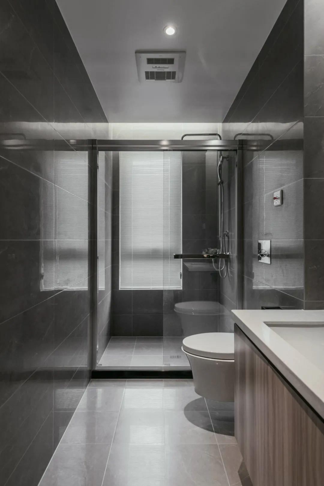 软装|不靠软装也漂亮！140㎡现代简约，摈弃繁杂的设计，高级朴素