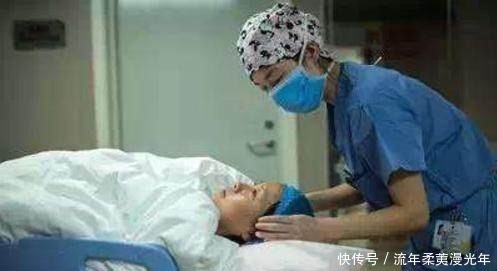 孩子|孩子刚出生,产妇竟问医生这个问题,丈夫尴尬的低下头