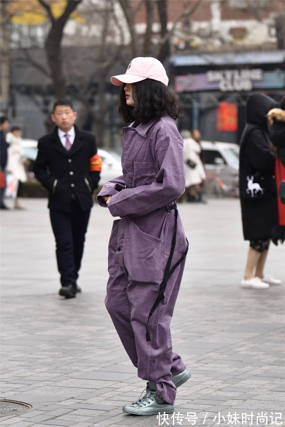 连体裤 淡紫色工装连体裤,宽松休闲还显高,适合小个子女生