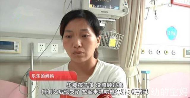 动作|因为父母1个小失误,1岁宝宝学走路致脑损伤!别大意了