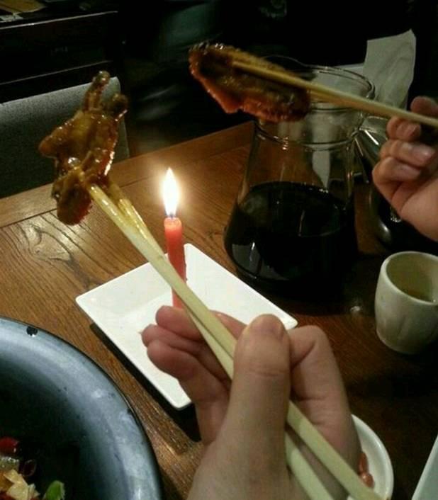 |搞笑图片幽默段子笑话哈哈,妹子你是追剧高手啊,路上注意安全