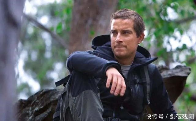 蛇虫鼠蚁 盘点《荒野求生》里的错误示范,贝爷这样做没事,你这么干就完了