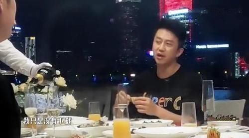 邓超自曝不会手机支付,“大龄儿童”人设过头?心疼孙俪养仨孩子