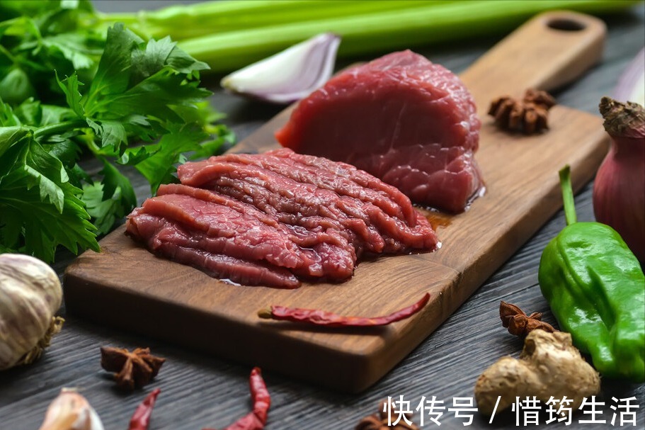 食用油|腌牛肉,最忌放盐腌制,20年大厨分享经验,牛肉香嫩多汁还不腥