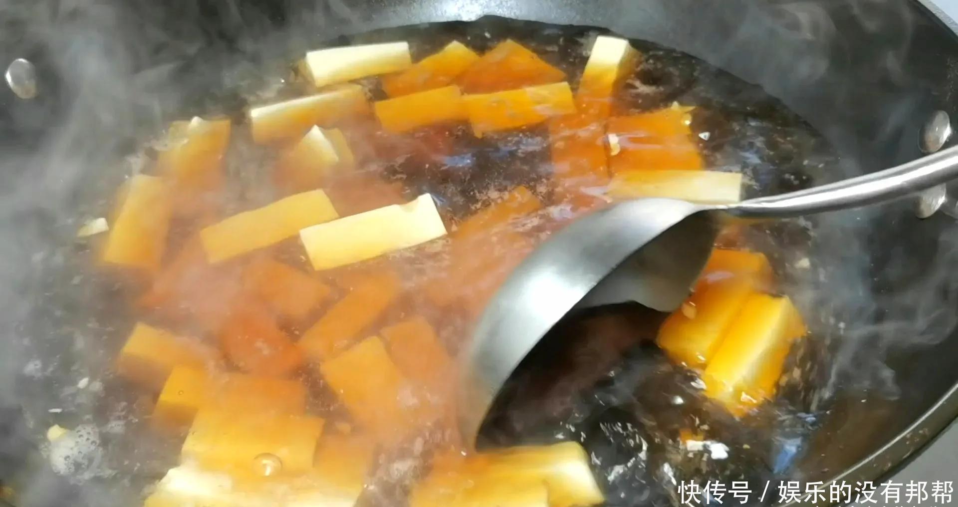 豆腐的新做法,不油不腻,鲜香滑嫩,大人孩子都爱吃