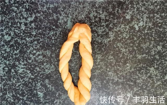 早餐|最近女儿迷上这款早餐，隔天蒸一锅，香软筋道颜值高，总也吃不腻