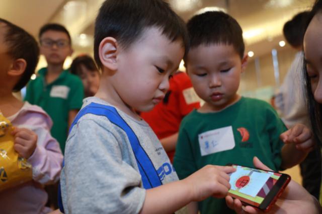 小宝|幼儿超前认字的危害,等孩子上二年级才真正爆发,能晚一年晚一年