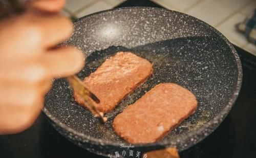 新餐肉|吃不胖的神秘餐肉面，我太馋了