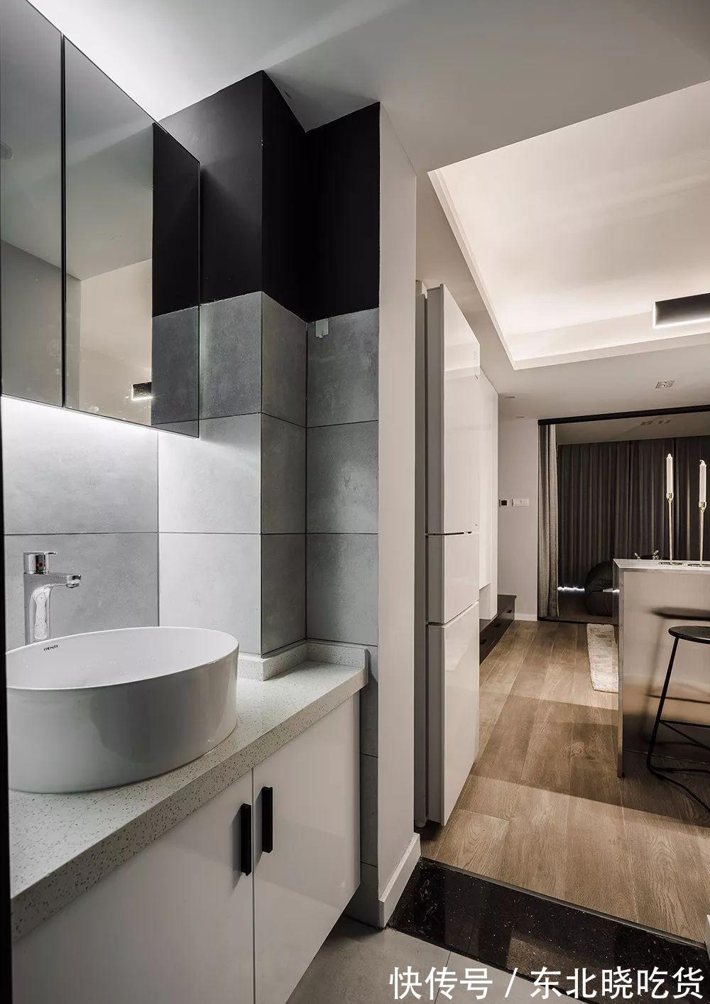 卫生间|50㎡长条形单身公寓,简简单单的装修,小户型也能温馨又幸福!