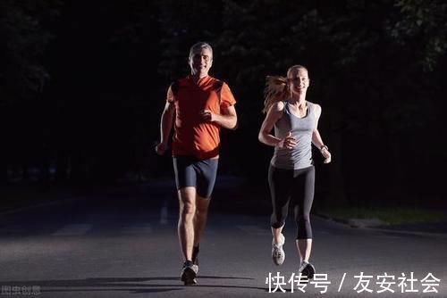 剧烈运动|晚上坚持这4件小事,让你睡觉也在燃脂,有效瘦全身