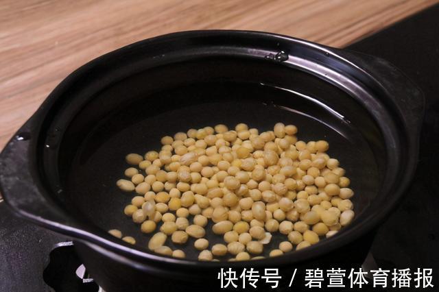 豆子|做豆浆，最忌豆子泡涨后直接打，多做1步，豆浆细腻丝滑，更香浓