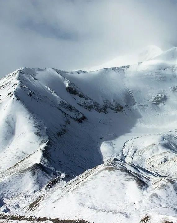 冷冷|【媒体视角】雪山层层，雪润冷冷……