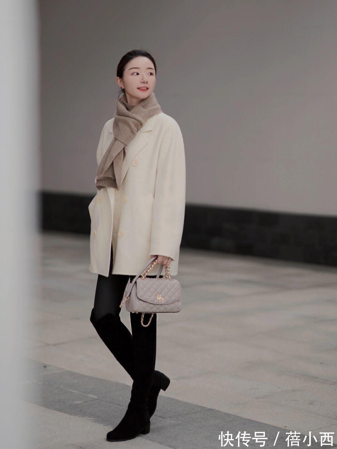 脖颈 “短大衣”才是小个子女生的冬日必备,配半身裙、裤子优雅又高级