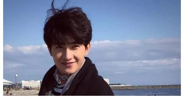 楊洋近況曝光，悄悄參加藍臺綜藝，網(wǎng)友：抄襲綜藝的前世今生？