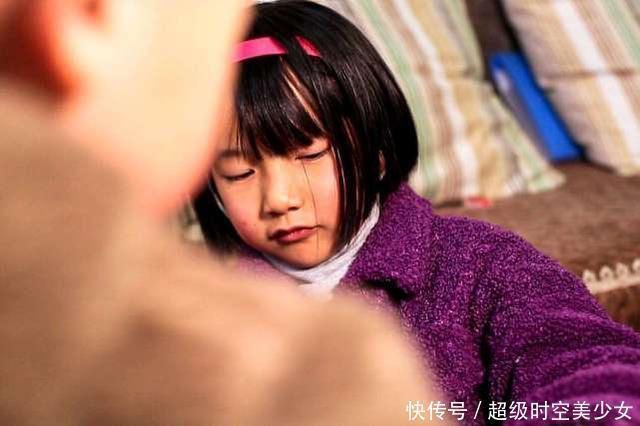 小朋友|5岁弟弟误以为姐姐被打,冲上去揍人,场外的观众都笑抽了!