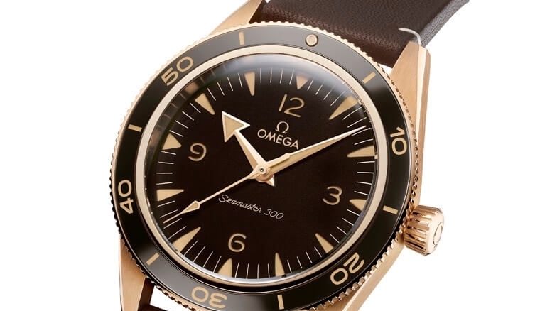 海马300米新表,首度启用欧米茄独门青铜金表壳