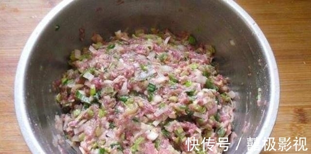 包子馅|包子馅怎么做才会有很多汤汁?