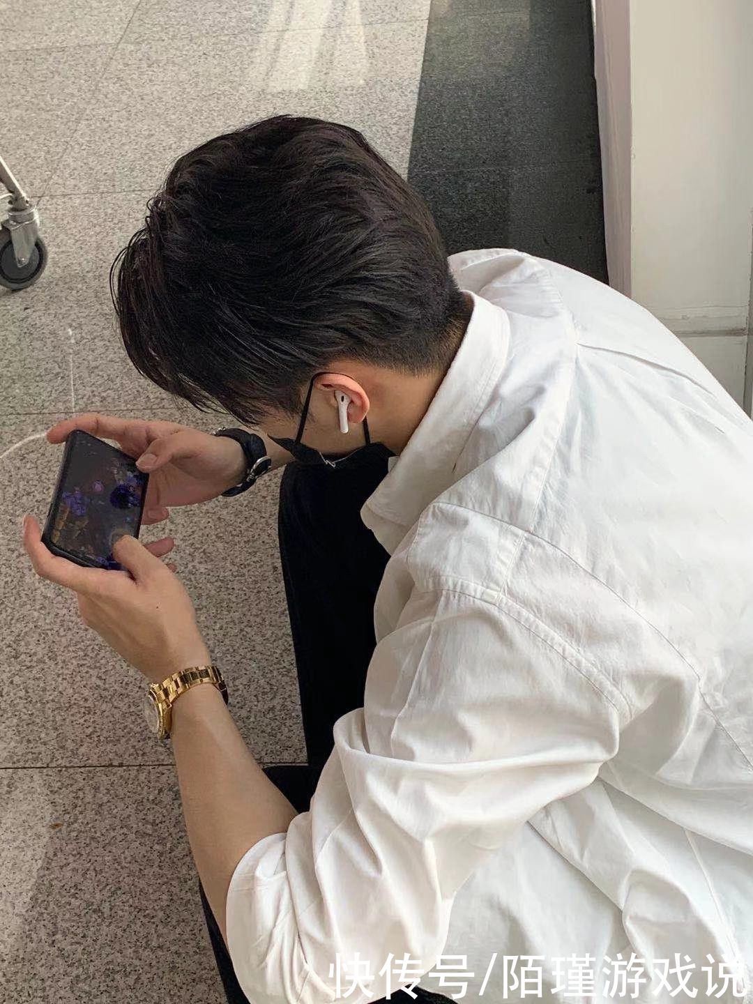 明星玩游戏都是送分选手？许凯片场玩游戏被嘲笑，直言：下把你来