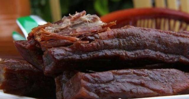 绕道|中国“最贵”的3种小吃,月薪上万都要“绕道”走,网友买不起