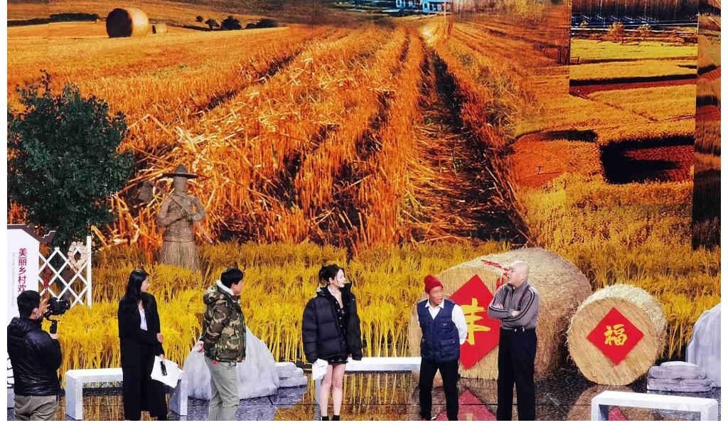 宋小宝搭档张雨绮,谢娜张杰合唱,东方卫视春晚阵容让人期待