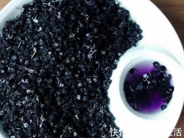 零食|女孩子别太节俭,4种“减肥”零食经常吃,“美颜瘦身”两不误