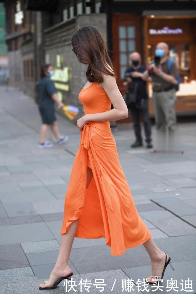 晚礼服|美女橙子色连衣裙，穿出如“晚礼服”一样的贵妇感