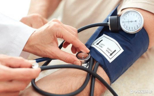 蘑菇|脑供血不足很怕“1黄”，不是玉米，你若常吃，疏通血管，手脚不麻头不晕！