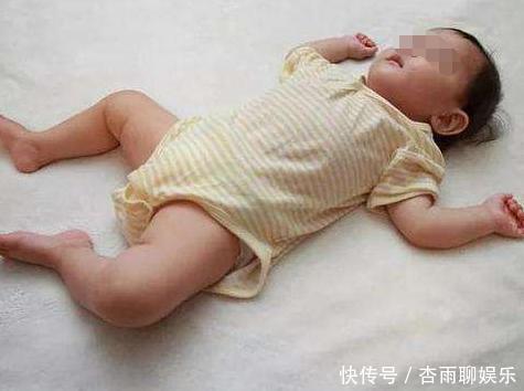 孩子|孩子晚上入睡后总“满床打滚”弄懂这些原因,让宝宝睡得更安稳