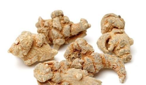 中药|女人子宫里有炎症时，常用4种中药泡水喝，有助于养宫、祛除炎症