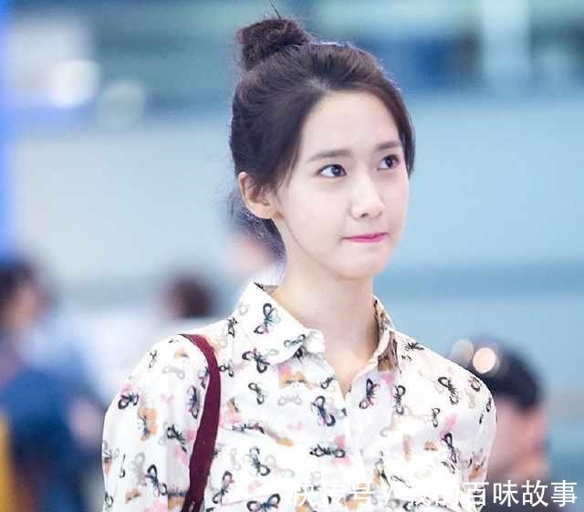 女人|上了年纪的女人,扎头发千万不要犯这3个错误,谁扎谁丑!